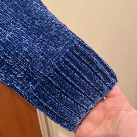 Karen Kane v-neck sweater - Picture 3 of 6